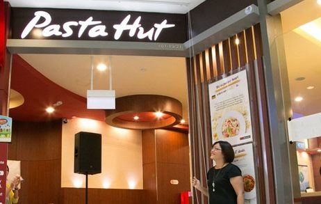 JWT Singapore Showcases Pizza Hut’s New Menu