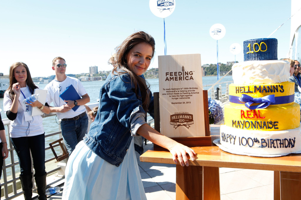 Hellmann’s Sets Record for World’s Longest Picnic Table at Centennial