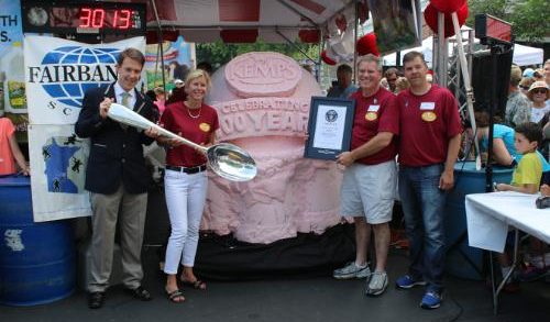 Kemps Dairy Sets Guinness World Record With “World’s Largest Ice Cream Scoop”
