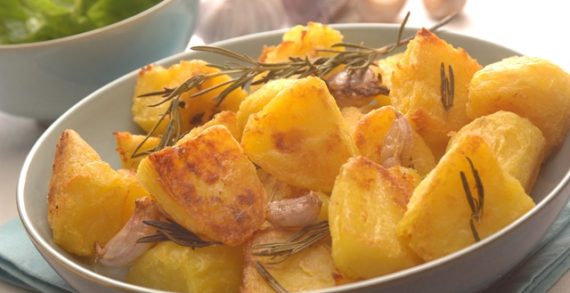Roast Potatoes Voted the UK’s Christmas Dinner Winner