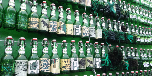 Gorlsch400_Bottles-on-Wall