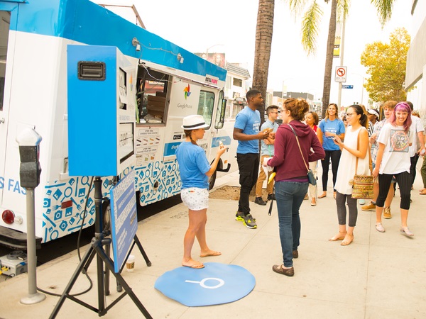 Google Food Truck Lets People Exchange Their Photos For Free Food
