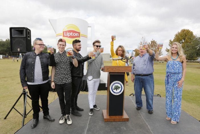 Lipton Breaks Guinness World Records Title For Largest Iced Tea