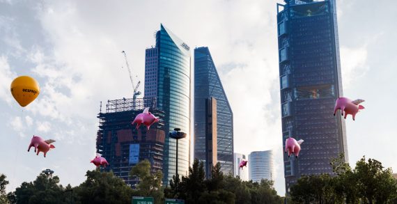 Leo Burnett Mexico and Corona Make Pigs Fly for their ‘Desfronterizate’ Campaign