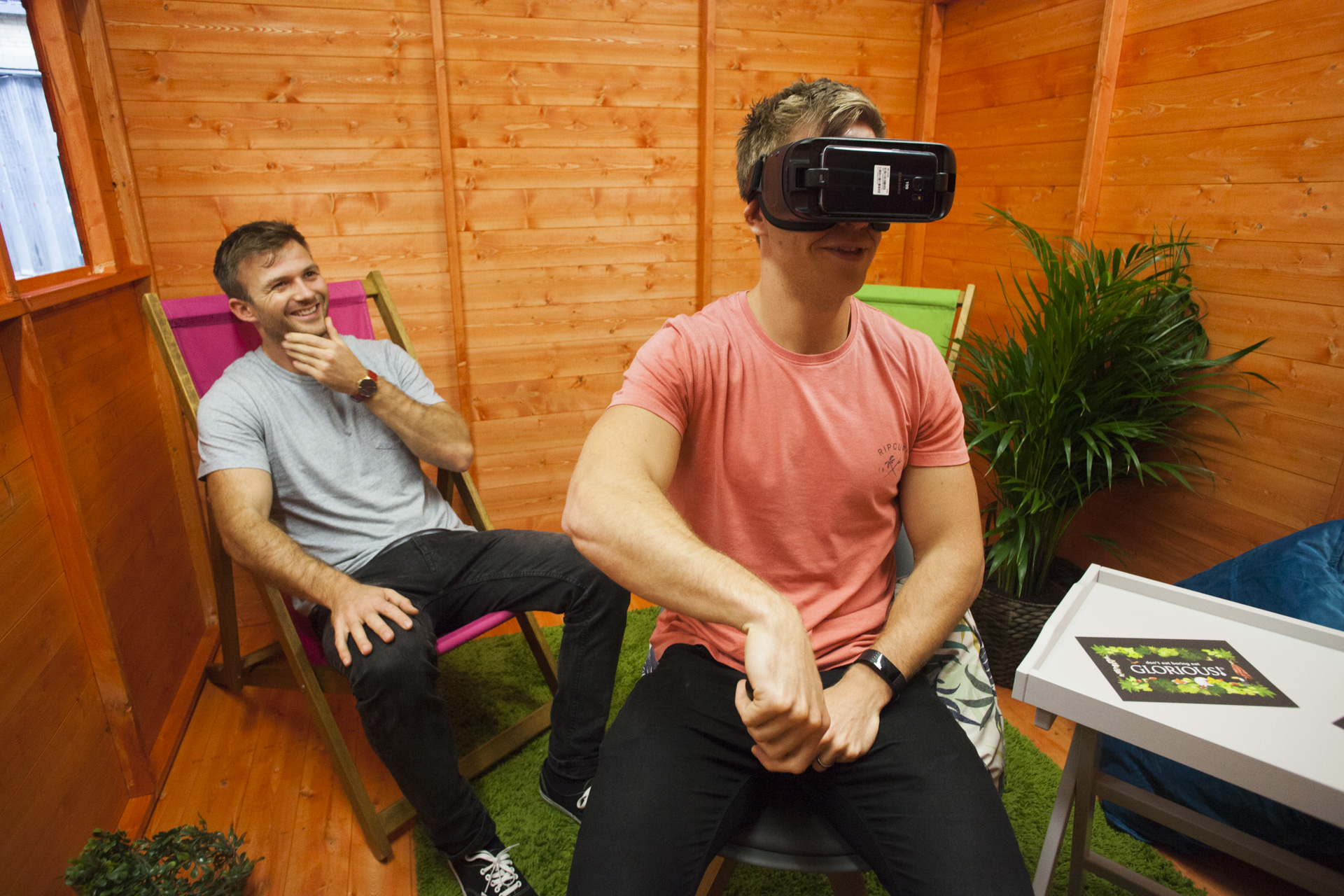 Mindful Chef boys try out GLORIOUS! Soups VR mindfulness experience in the world’s first wellness shed 2 – high res