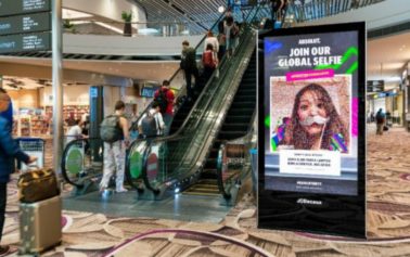 Absolut Launches Global Interactive Selfie Campaign in Airports With the Help of JCDecaux