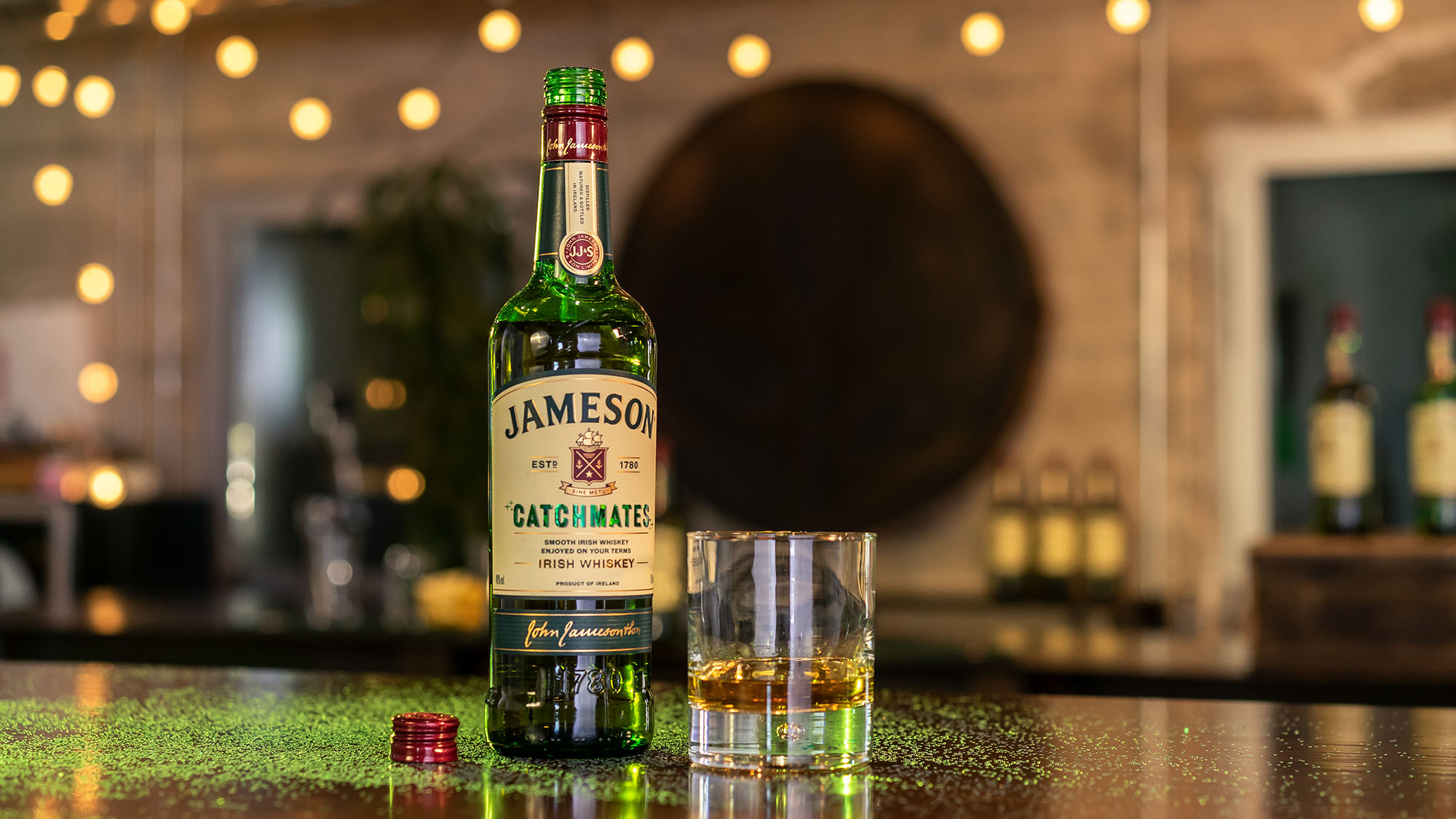 Джеймсон фото. Джемисон Грин. Jameson Irish Whiskey. Новый джемисон. Джемисон новый год.