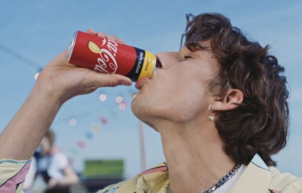 CocaCola Refreshes Special Moments in Milan with Vibrant Ad by