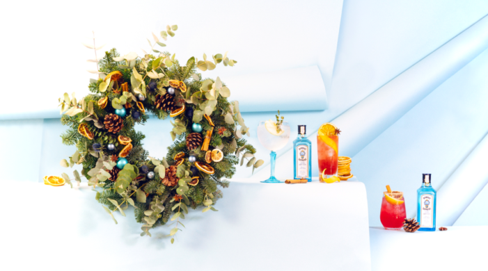 Decorate Your Festive Cocktails With Seasonal Garnishes Using The New Bombay Sapphire Wreath