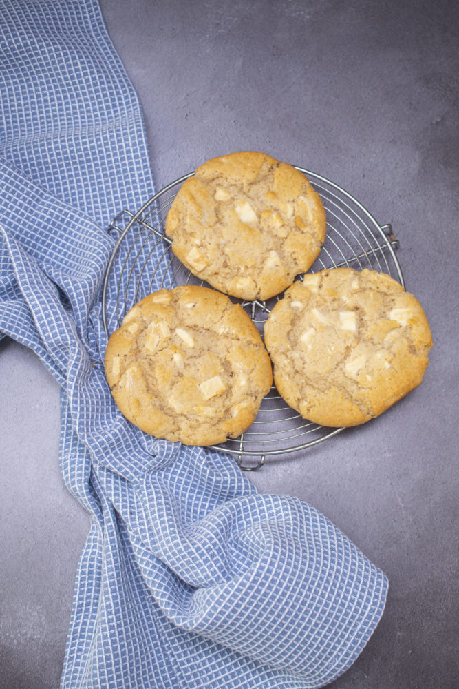 Baked – White chocolate cookie