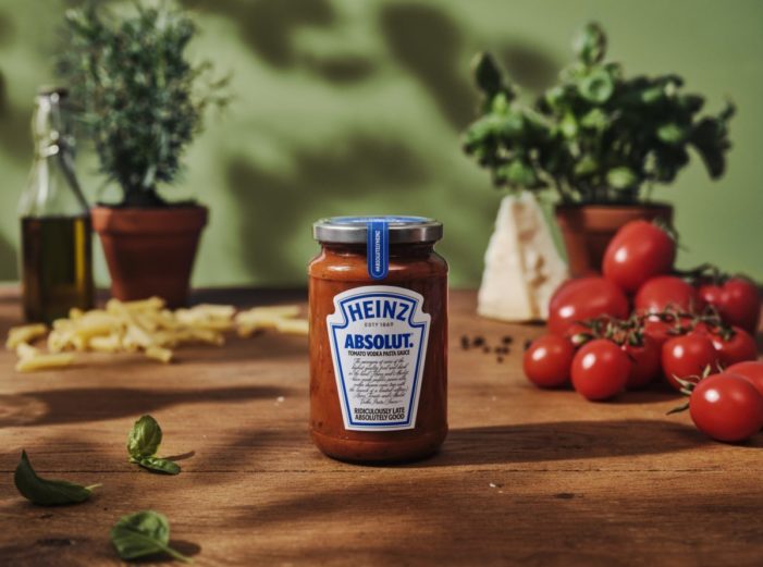 <strong>ABSOLUT VODKA PARTNERS WITH HEINZ TO LAUNCH A NEW LIMITED-EDITION PASTA SAUCE</strong>