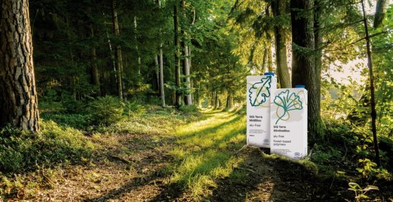 3 billionth SIG aseptic carton pack with no aluminum layer delivered to the European dairy industry